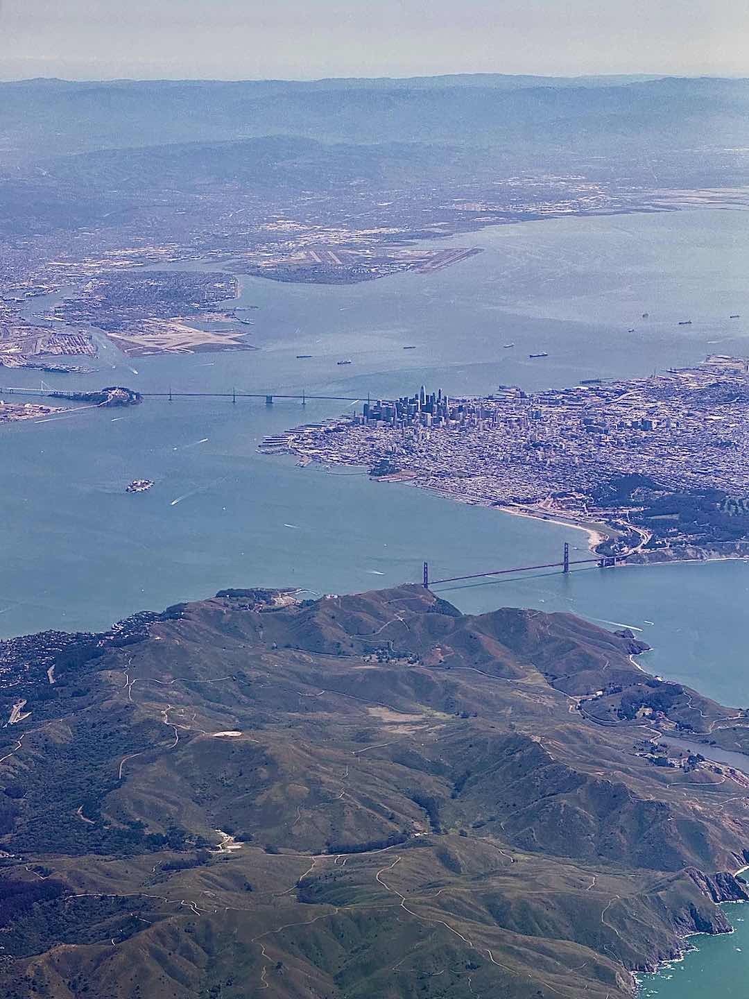 On final approach over San Francisco (Credit: me)